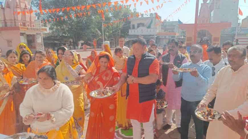 मां पद्मावती माता मंदिर पर अयोध्या में राम लला के प्राण प्रतिष्ठा के मौके पर महाआरती का आयोजन किया गया