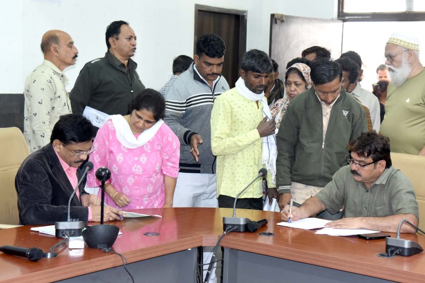 कैसी जादूगरी:जमीन बेची नहीं फिर भी कर दिया आधी जमीन का नामांतरण