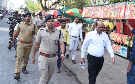 रतलाम: कलेक्टर बाथम ने मतगणना परिसर का निरीक्षण किया फिर  किया शहर में फ्लैग मार्च