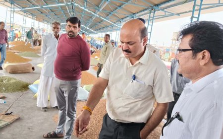 कलेक्टर बाथम ने किया मंडी का निरीक्षण :मंडी में व्याप्त गंदगी दूषित पेयजल देख कर  नाराज हुए कलेक्टर : मंडी  सचिव को व्यवस्था सुधरे के दिए सख्त निर्देश