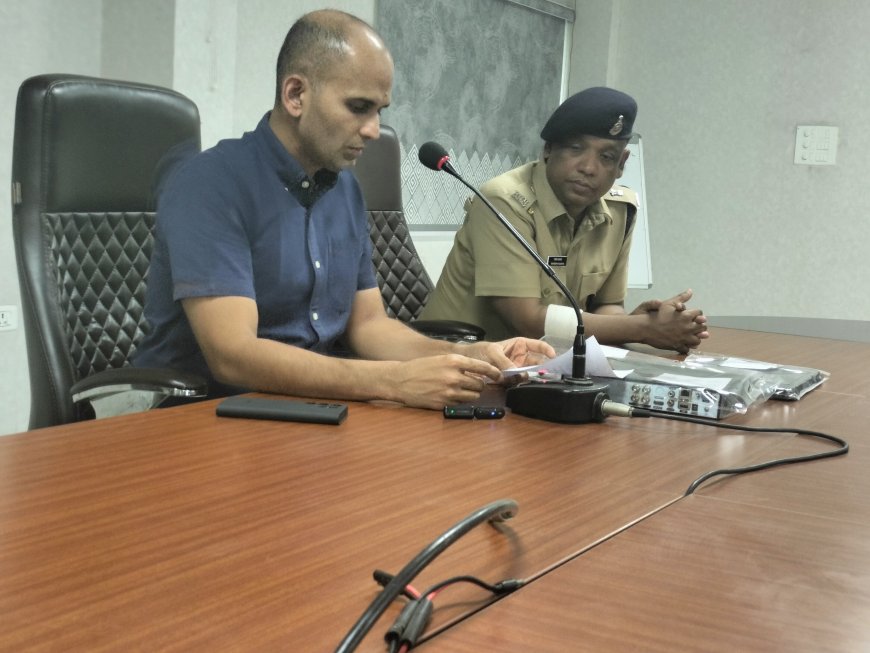 यौन शौषण के आरोप में कोचिंग सेंटर संचालक गिरफ्तार : छुपे कैमरे से वीडियो बना कर करता था महिलाओं को ब्लैकमेल