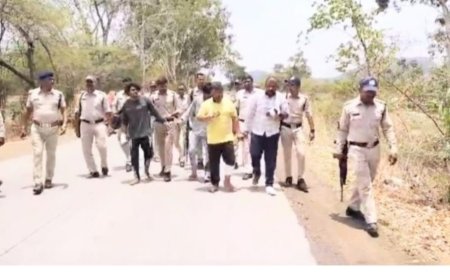 मंदिर परिसर में गोवंश का अंग फेंकने वालो पर रासुका। चारो आरोपियों का निकला जुलूस : जिले की फिजा बिगड़ने का किया था घृणित प्रयास