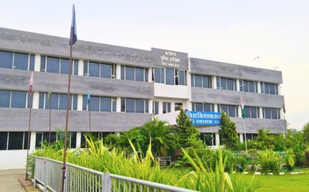 रतलाम पुलिस पर दलाल के माध्यम से रिश्वत लेने का मामला : थाने का वाहन चलाने वाला ग्रामीणों से कर रहा था अवैध रुपयों की वसूली : तीन आरक्षक और एक प्रधान आरक्षक सस्पेंड