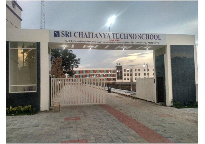 कलेक्टर बाथम के निर्देश पर चैतन्य टेक्नो स्कूल के विरुद्ध कार्रवाई : स्कूल द्वारा नियम विरुद्ध विक्रय की जा रही पाठ्य पुस्तके, स्कूल ड्रेस आदि जप्त