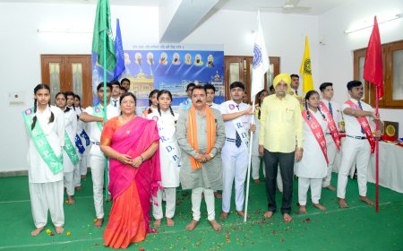 विधार्थी अपनी जिम्मेदारी को ईमानदारी से निभाए तो भविष्य मे कर सकते हैं देश,प्रदेश का नेतृत्व-प्रदीप उपाध्याय  :  सांस्कृतिक कार्यक्रम के साथ संपन्न हुआ गुरु रामदास पब्लिक स्कूल शपथ विधि समारोह