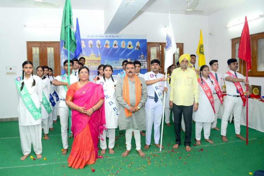 विधार्थी अपनी जिम्मेदारी को ईमानदारी से निभाए तो भविष्य मे कर सकते हैं देश,प्रदेश का नेतृत्व-प्रदीप उपाध्याय : सांस्कृतिक कार्यक्रम के साथ संपन्न हुआ गुरु रामदास पब्लिक स्कूल शपथ विधि समारोह