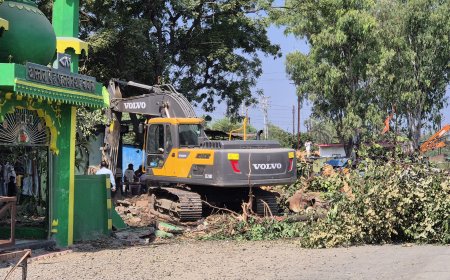 पहलवान शाह बाबा दरगाह पर आगे नहीं चलेगा प्रशासन का पंजा :  न्यायालय में लगती रही आवाज नहीं पहुंचा प्रशासन : कोर्ट ने दिया स्टे