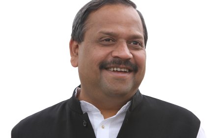 चेतन्य काश्यप फाउंडेशन द्वारा आयोजित होने वाले प्रतिभा सम्मान समारोह कल :  काश्यप ने की तैयारियों की समीक्षा