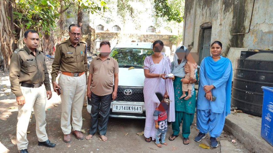 ऑटो में बैठी बुजुर्ग महिला की सोने की चैन चुराने वाली 02 महिला सहित 03 आरोपियों को किया गिरफ्तार : 15 ग्राम वजनी सोने की चैन बरामद : आरोपियों ने पोरबंदर गुजरात के भी की थी चोरी : माणकचौक पुलिस को मिली सफलता