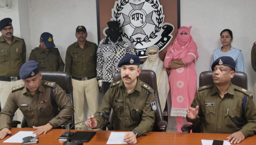 जावरा पुलिस की तत्परता से बच्चा चोर गिरोह आया गिरफ्त में: हुसैन टेकरी, मेला मैदान से चुराए थे एक साल की बच्ची और 8 साल के बच्चे को : अपहरणकर्ताओं के चंगुल से सकुशल लिए बच्चे