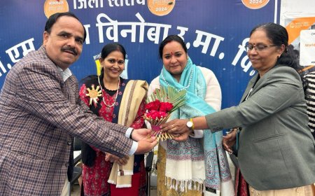 सी एम राइज विनोबा में राष्ट्रीय युवा दिवस पर हुआ योगाभ्यास : स्वामी विवेकानंद के स्व-अनुशासन,बड़ों का आदर और राष्ट्र के प्रति समर्पण के संदेश को आत्मसात करे विद्यार्थी-आशा राजीव रावत,पार्षद