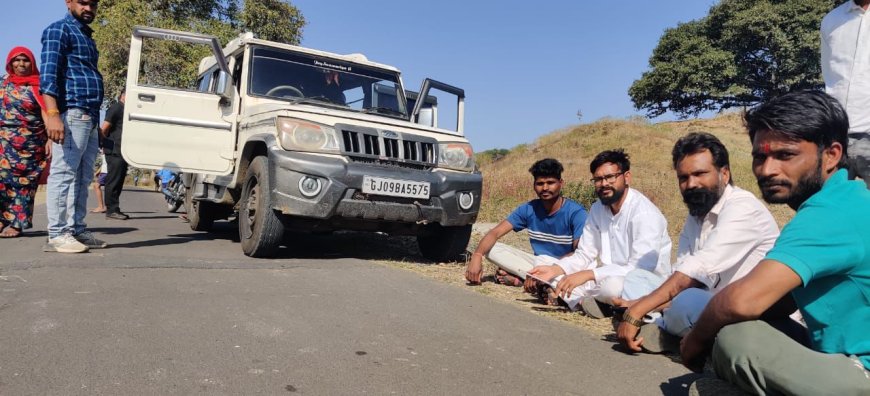 छापामार विधायक : सैलाना विधायक ने पीछाकर फिर पकड़ी अवैध शराब से भरी गाड़ी : बड़ीखुर्द गांव के पास पकड़ा वाहन : सरवन थाना पुलिस ने की मामले की जांच शुरू : 7 दिनों पर दूसरी बार पकड़ी विधायक ने अवैध शराब से भरी गाड़ी