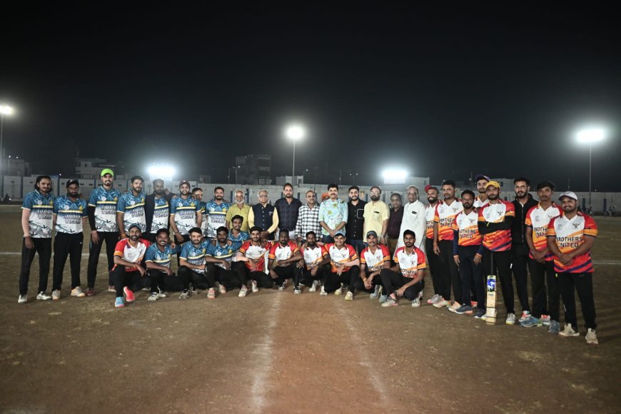 रतलाम चैंपियंस लीग 2025 :  क्रिकेट का रोमांच :मैचों में बढ़ने लगा टशन : हजारों दर्शकों के बीच धुरंधर खिलाड़ी दिखा रहे हैं अपनी प्रतिभा