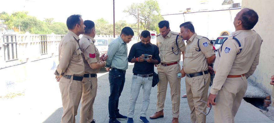 एक्शन में पुलिस : त्योहारों के दृष्टिगत रतलाम पुलिस हाई अलर्ट मोड पर : शहर के संवेदनशील क्षेत्रों में ड्रोन कैमरे से रखी जा रही निगरानी : असमाजिक तत्वों, नशे में वाहन चलाने वालों, हुड़दंगियों :  सोशल मीडिया पर भड़काऊ पोस्ट करने वालों पर रहेगी नजर