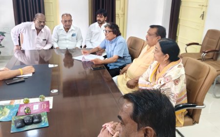 बाजार बैठक वसूली का नियम  विरुद्ध प्रस्ताव निरस्त करें : कांग्रेस ने निगम आयुक्त को सौंपा ज्ञापन : कांग्रेस वसूली के खिलाफ करेगी आंदोलन