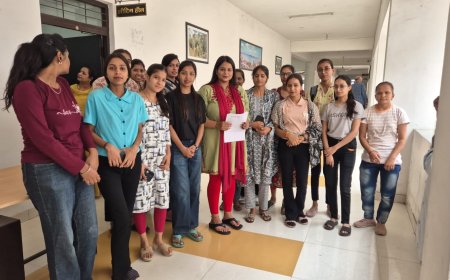 रतलाम : विक्रम विश्वविद्यालय का कारनामा : बीकॉम फाईनल ईयर की 30 छात्राओं को मिले शून्य अंक : जनसुनवाई में पहुंची गर्ल्स कॉलेज की छात्राएं : रिजल्ट सुधारने कि मांग