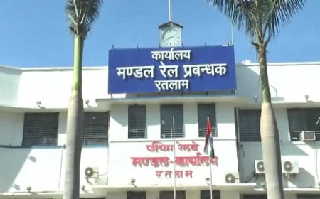 मंडल कार्यालय के टिकट वाले विभाग में यह क्या हो रहा है पार्ट - 2 :  विजिलेंस वाले भैया और टिंगू जी के गठबंधन में जान बाकी सब परेशान