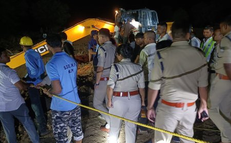 रतलाम : कुएं की बाउंड्री निर्माण के दौरान गीली मिट्टी धंसने से दो मजदूरों की दबकर दर्दनाक मौत : देर रात तक चले प्रशासनिक स्तर पर रेस्क्यू ऑपरेशन के बाद निकाले गए शव