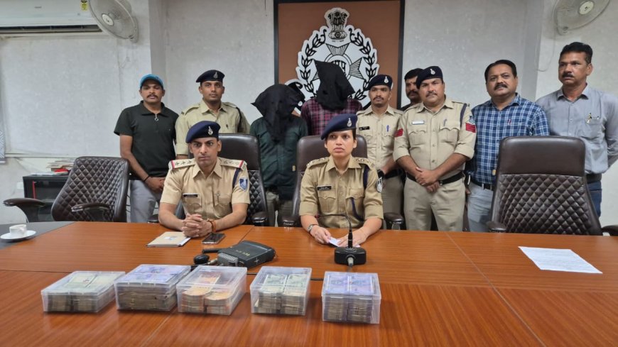 फरियादी ही निकला आरोपी : मुनीम ने षडयंत्र कर चुरा लिए 9 लाख 73 हजार रुपये : पुलिस  ने किया चोरी का खुलासा