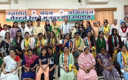 एम्पलाईज यूनियन की महिला समिति की पूर्व सचिव रंजीता वैष्णव  ने थामा मजदूर संघ का हाथ : 50 से अधिक महिला समर्थको के था की वेरे मजदूर संघ की सदस्यता ग्रहण