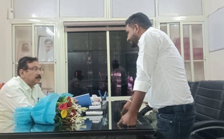 बारिश में क्षतिग्रस्त स्कूलों की मरम्मत को लेकर भोपाल पहुंचे जिला पंचायत उपाध्यक्ष : प्रभारी मंत्री शाह को सौंपा ज्ञापन