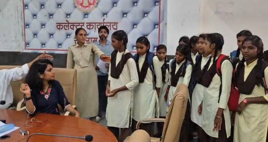 आदिवासी छात्रावास में मिलता है घटिया भोजन : रतलाम कीड़े लगी दाल लेकर जनसुनवाई में पहुंची छात्राएं :  दरवाजे, खिड़की, बिजली सहित तमाम समस्याओं पर नहीं है जिम्मेदारों का ध्यान : जांच काआश्वासन देकर किया रवाना