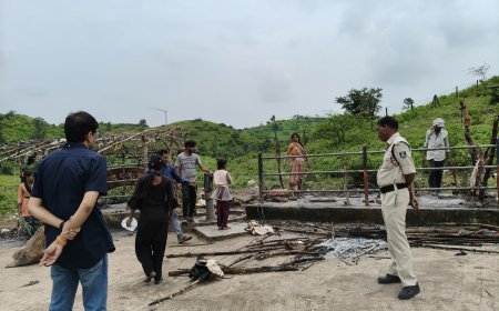 अज्ञात बदमाशों ने कल्याण केदारेश्वर क्षेत्र की पांच दुकाने जलाई : पूर्व विधायक गेहलोत की बदमाशो को जल्द गिरफ्तार करने की मांग : शासन दुकानदारों को  दे मुआवजा