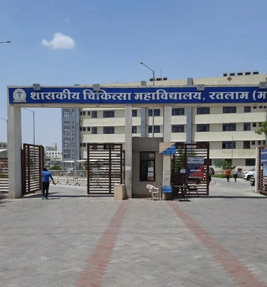 शासकीय मेडिकल कॉलेज में रेंगिग : सीनियर ने काटे जूनियर छात्र के बाल : पुलिस पहुंची : एंटी रैगिंग कमेटी लेगी एक्शन