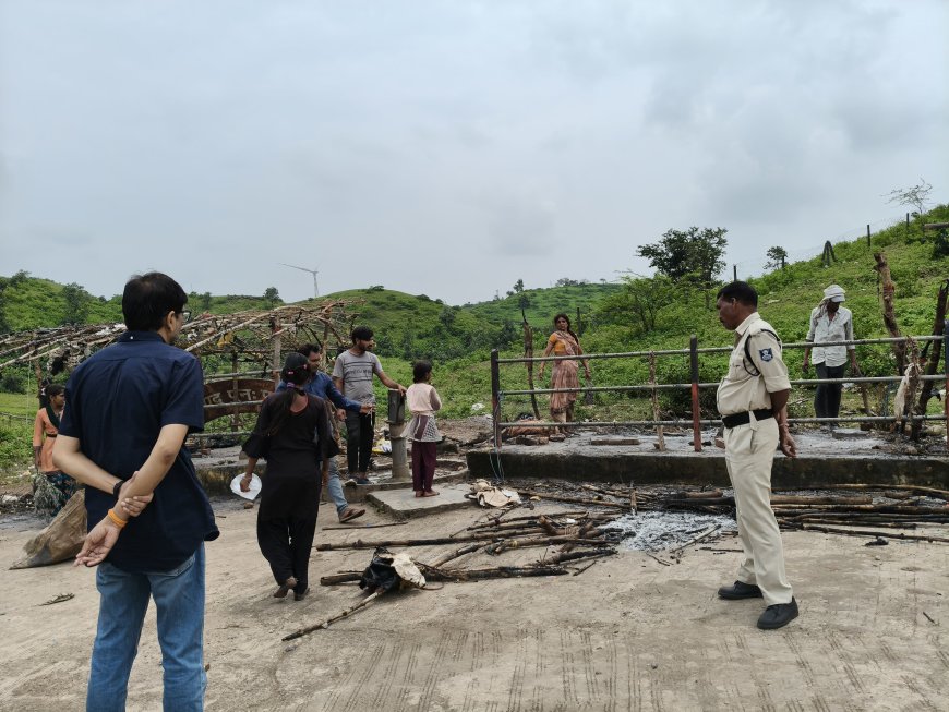 अज्ञात बदमाशों ने कल्याण केदारेश्वर क्षेत्र की पांच दुकाने जलाई : पूर्व विधायक गेहलोत की बदमाशो को जल्द गिरफ्तार करने की मांग : शासन दुकानदारों को  दे मुआवजा