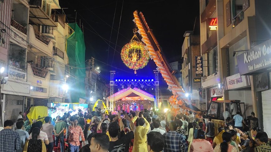 श्रीकृष्ण जन्माष्टमी पर डालूमोदी बाजार में भव्य दही हांडी और रासलीला का आयोजन, हजारों श्रद्धालु बने साक्षी