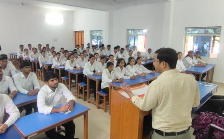 सेवा पखवाड़ा : उद्योग विभाग द्वारा राॅयल काॅलेज में  कौशल विकास विषय पर व्याख्यान का आयोजन