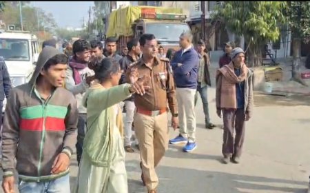 शासकीय भूमि विवाद ने पकड़ा तूल : बिनौली से रतलाम तक पैदल मार्च : कलेक्टर से मुलाकात के आश्वासन पर थमा आंदोलन