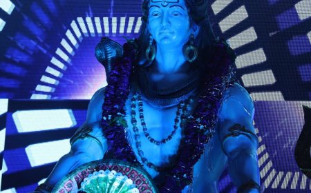 युवा संकल्प ग्रुप द्वारा दो बत्ती चौराहे पर 14 फरवरी को भव्य शिव आरती