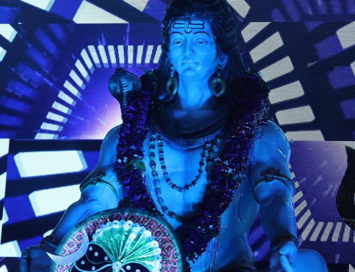 युवा संकल्प ग्रुप द्वारा दो बत्ती चौराहे पर 14 फरवरी को भव्य शिव आरती