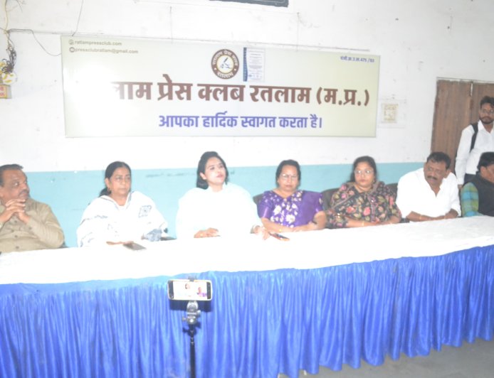 मप्र महिला कांग्रेस अध्यक्ष का रतलाम दौरा : भागीरथपुरा जैसी घटना दोबारा न हो, इसके लिए प्रशासन को अभी से ठोस कदम उठाना चाहिए -रीना बौरासी सेतिया