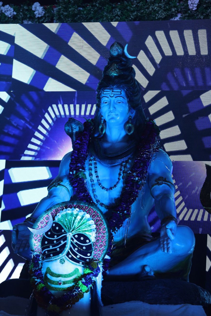 युवा संकल्प ग्रुप द्वारा दो बत्ती चौराहे पर 14 फरवरी को भव्य शिव आरती