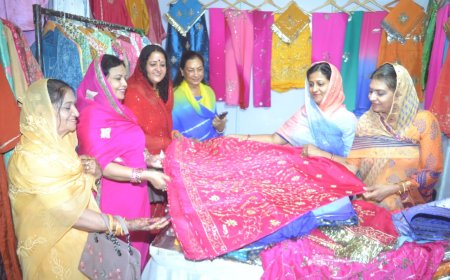 रतलाम में सजी केसरिया एग्ज़ीबिशन : राजपूती परिधान और ज्वेलरी ने खींचा शहरवासियों का ध्यान