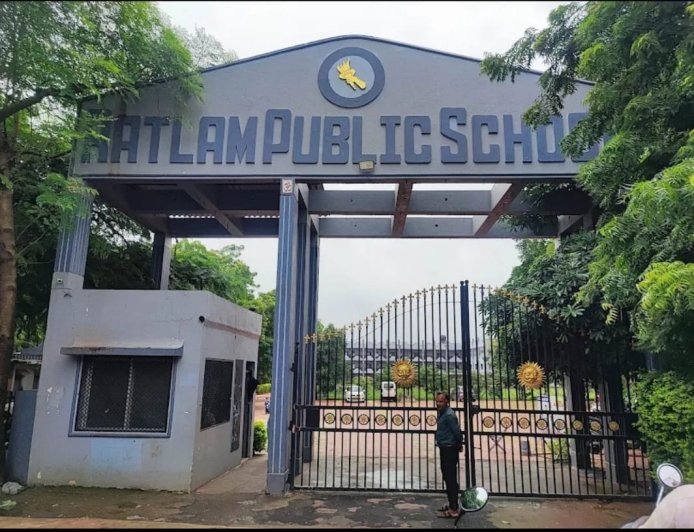 आबकारी आरक्षक भर्ती परीक्षा में रतलाम केंद्र पर संदिग्ध खेल: रतलाम पब्लिक स्कूल जांच के घेरे में, 12 अभ्यर्थियों के खिलाफ एफआईआर दर्ज