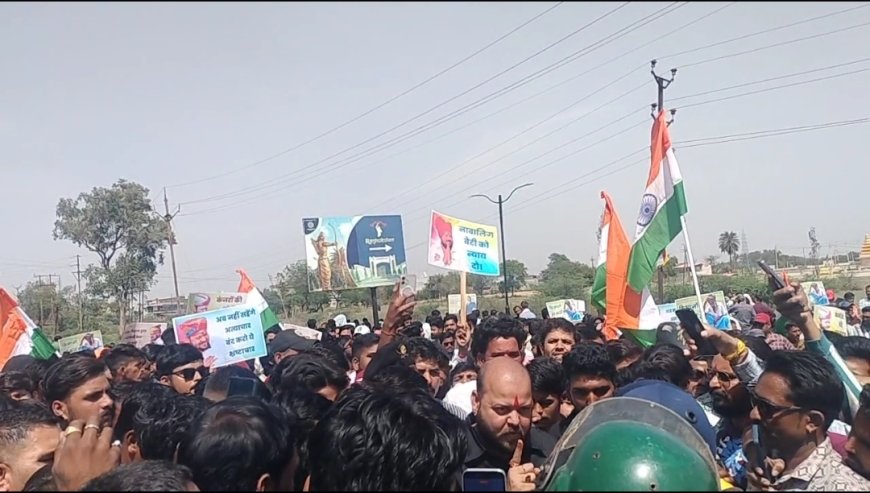 रतलाम में करणी सेना का कलेक्ट्रेट घेराव टला, शहर की सीमा पर ही रोके गए आंदोलनकारी : कलेक्टर से मिलने की जिद पर अड़ी करणी सेना