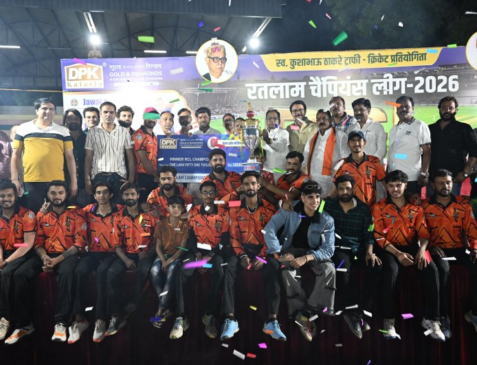 आतिशबाजी और आर्केस्ट्रा के बीच RCL सीजन-4 का धमाकेदार फाइनल : खतम इलेवन फिर बनी चैंपियन