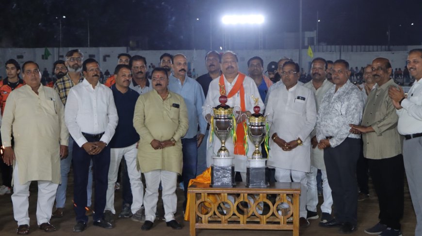 RCL सीजन-4 : सेमीफाइनल में रोमांच, “खत्म इलेवन” पहुंची फाइनल में :8586 रन, 1342 बाउंड्री और 526 विकेट के साथ टूर्नामेंट बना सुपरहिट