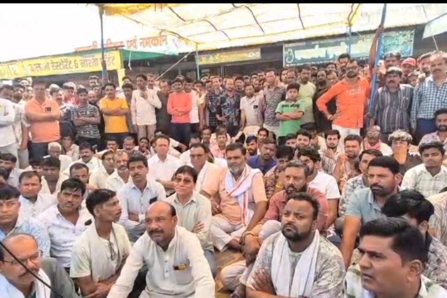 नामली फोरलेन हादसे पर बवाल : ग्रामीणों ने शव रखकर किया प्रदर्शन :12 दिन का अल्टीमेटम