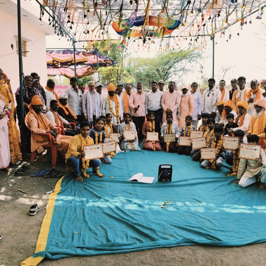भील समाज ने प्रतिभावान विद्यार्थियों का किया सम्मान :  सामाजिक कुरीतियों के खिलाफ लिया सामूहिक संकल्प