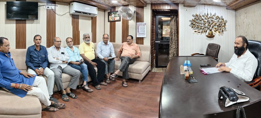 सैलाना :18.98 लाख की डी-स्लेजिंग मशीन खरीदी पर सियासत गरम : अध्यक्ष बोले— “भुगतान ही नहीं हुआ, फिर घोटाला कैसा?”