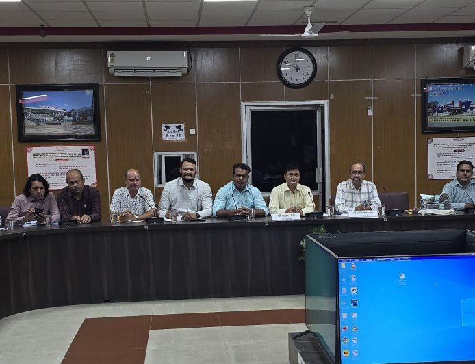 कर्मचारी हितों पर पीएनएम बैठक में बनी सहमति : मजदूर संघ ने उठाया एलडीसीई परीक्षा का मुद्दा : सभी लंबित विभागीय परीक्षाएं जल्द कराने का आश्वासन