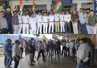 आगरा कैंट स्टेशन पर स्टेशन मास्टर से मारपीट के विरोध में रतलाम स्टेशन पर वेस्टर्न रेलवे मजदूर संघ का प्रदर्शन