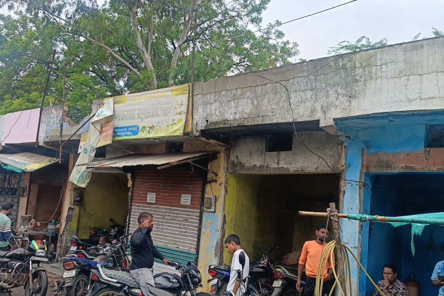 सैलाना : बस स्टैंड चौड़ीकरण मामले में नया मोड़: प्रशासन सख्त, एसडीएम-सीएमओ को दिए कार्रवाई के निर्देश : जर्जर दुकानों से जनहानि हुई तो दोनों अधिकारियों की होगी जवाबदेही