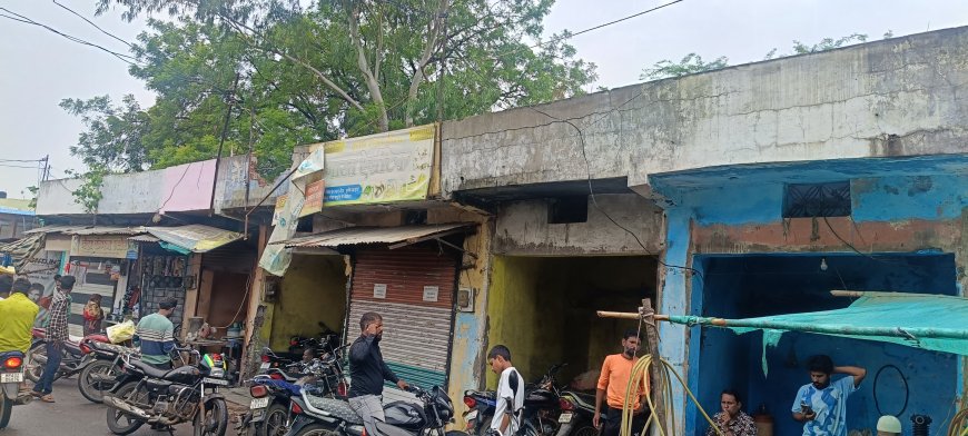 सैलाना : बस स्टैंड चौड़ीकरण मामले में नया मोड़: प्रशासन सख्त, एसडीएम-सीएमओ को दिए कार्रवाई के निर्देश : जर्जर दुकानों से जनहानि हुई तो दोनों अधिकारियों की होगी जवाबदेही