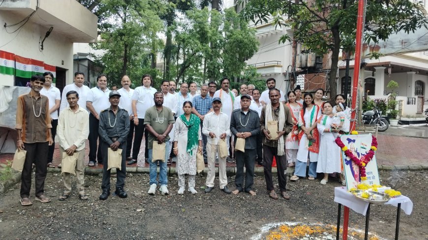 स्वतंत्रता दिवस पर गुलमोहर कॉलोनी में सफाई कर्मियों और गौ सेवा समिति का किया सम्मान